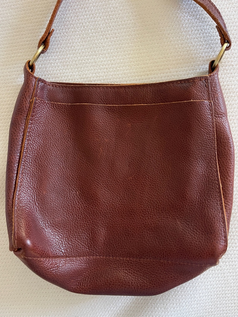 NWOT Portland Leather Triangle Shoulder Bag Nutmeg - Picture 3 of 7